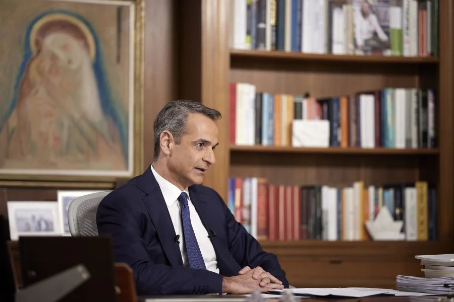 Αυστηρό μήνυμα Μητσοτάκη: Προκλητική, παράνομη και ανεπίτρεπτη η πρωτοβουλία της νέας προέδρου της Βόρειας Μακεδονίας