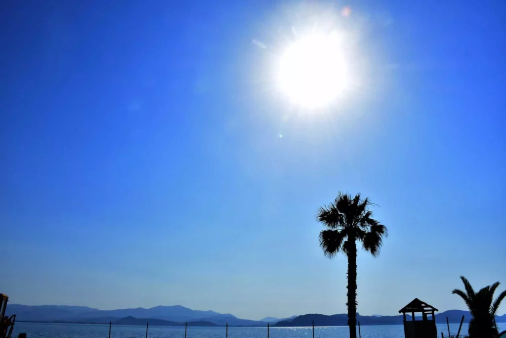 Προβληματισμός από την ακραία ζέστη στις αρχές Ιουνίου – Πρώτη φορά τέτοιοι καύσωνες πριν τις 15/6 λένε οι επιστήμονες