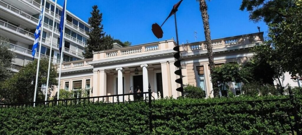 Προ των πυλών ο ανασχηματισμός – Φουντώνουν οι φήμες, ποια ονόματα ακούγονται