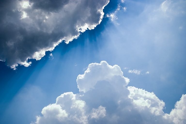 Καιρός – Καύσωνας: «Βουτιά» 13°C έκανε η θερμοκρασία στην Ήπειρο, ενώ η χώρα «έβρασε» στους 41°C