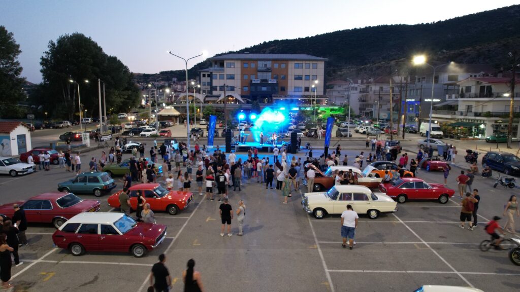 Άκρως επιτυχημένη η δεύτερη Έκθεση Ιστορικών Οχημάτων Καστοριάς