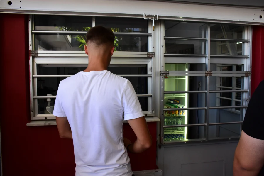 Ένας μήνας και λίγες μέρες μένουν για να ανοίξουν πάλι τα σχολεία. Τι ώρα θα ανοίγουν τα σχολεία τον Σεπτέμβριο 2024.