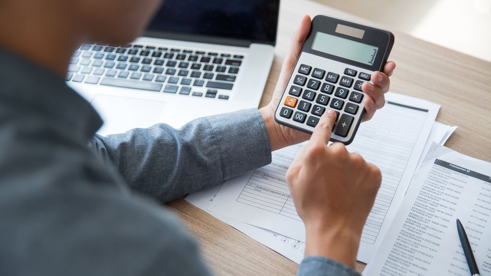 Έρχονται αλλαγές στην τεκμαρτή φορολογία των ελευθέρων επαγγελματιών