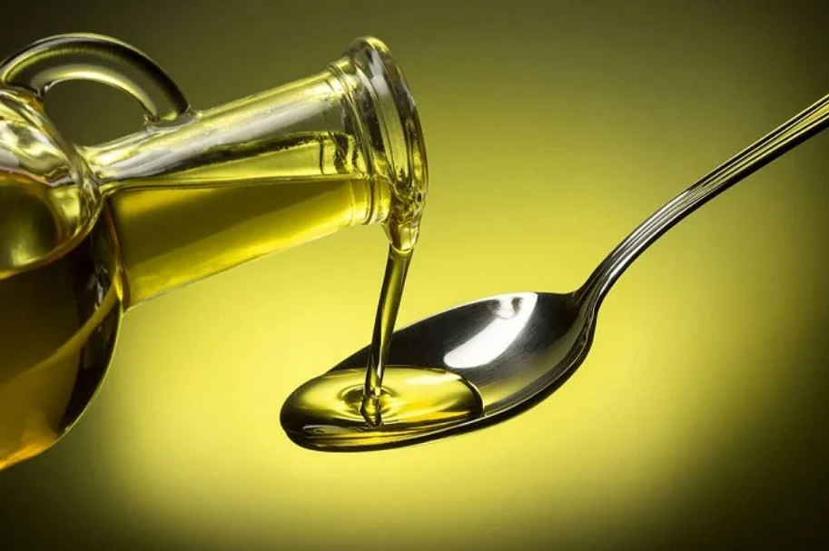Ελαιόλαδο: Πότε αναμένεται να πέσει κάτω από 10 ευρώ η τιμή στο ράφι