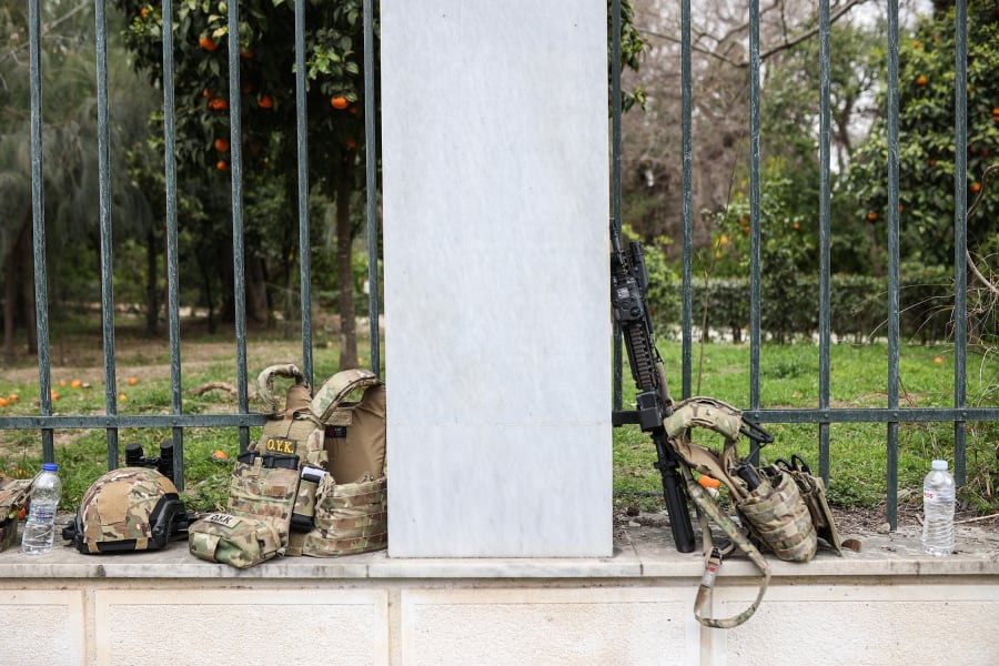 Αλλάζει η στρατιωτική θητεία, η στολή και ο εξοπλισμός – Πότε μπαίνουν στη μάχη οι γυναίκες