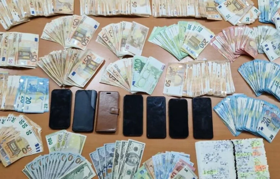 Κύκλωμα εφοριακών στην Κέρκυρα: Οι αποκαλυπτικοί διάλογοι που τους «πρόδωσαν» – Τι έγραφαν έξω από τους φακέλους