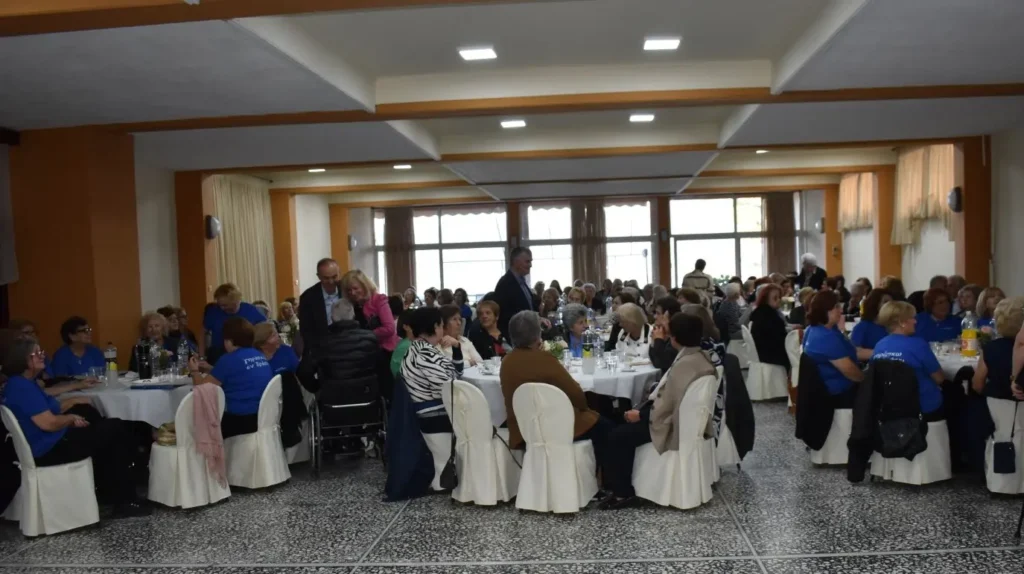 Η πετυχημένη εκδήλωση των ΚΑΠΗ του Δήμου Καστοριάς και ο ζεμπέκικος του αντιδημάρχου (φωτογραφίες – βίντεο)