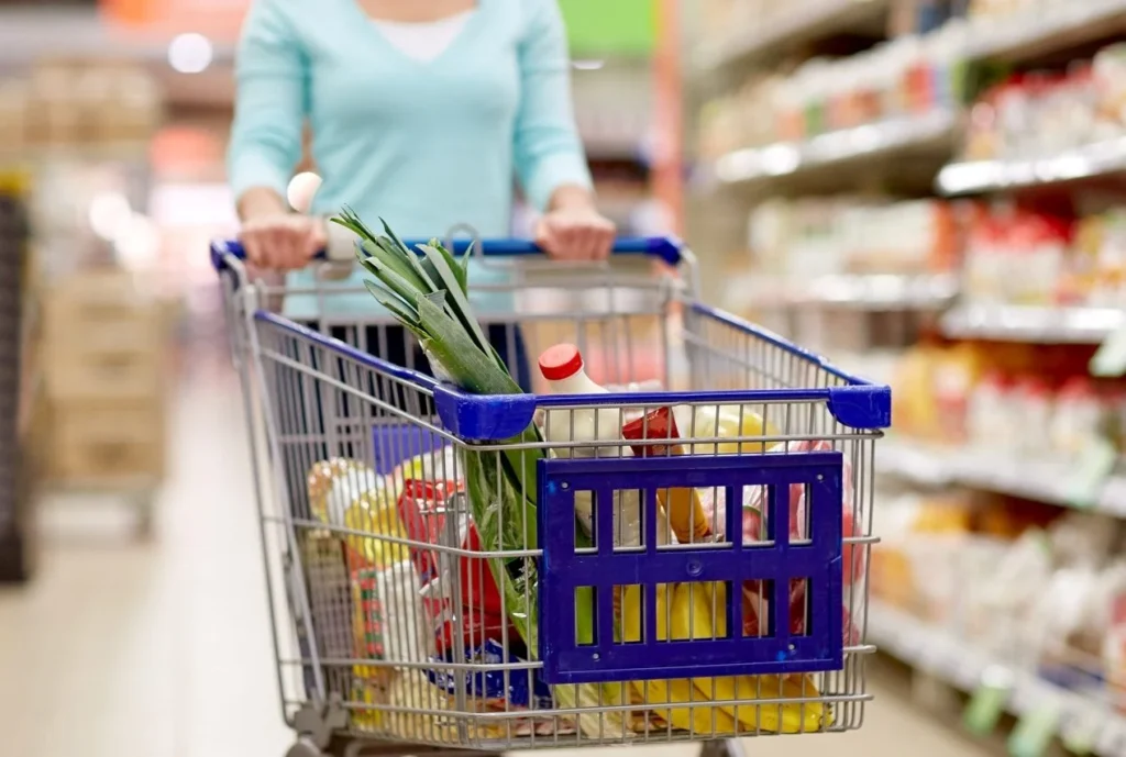 Σούπερ μάρκετ: Η νέα λίστα με τις μειωμένες τιμές – 362 κωδικοί προϊόντων