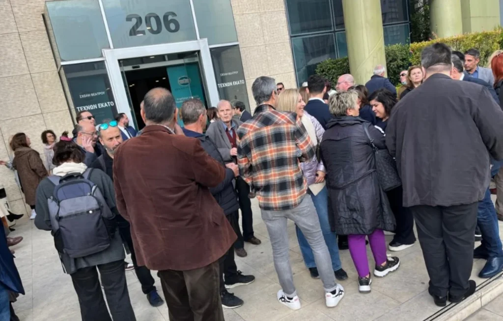 Στέφανος Κασσελάκης: Ανακοινώνει το νέο κόμμα σε λίγη ώρα – Πώς θα λέγεται (εικόνες)