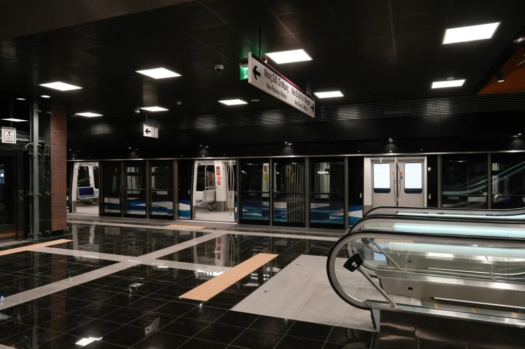 Μέσα στο μετρό Θεσσαλονίκης, λίγες ημέρες πριν από την έναρξη λειτουργίας (Εικόνες και βίντεο)