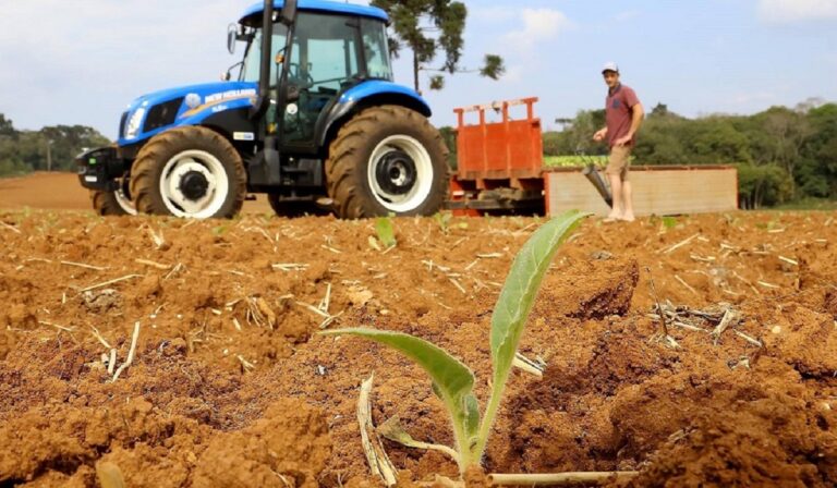 ΟΠΕΚΕΠΕ: Πληρωμές για αγρο-περιβαλλοντικά και βιολογική γεωργία, κτηνοτροφία, μελισσοκομία και προκαταβολή έτους αιτήσεων 2024
