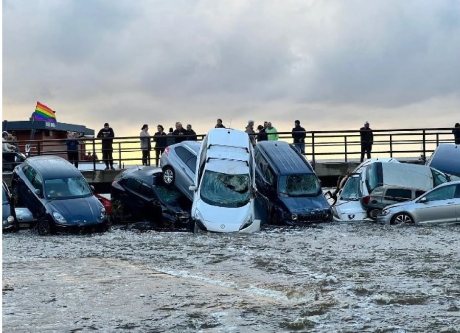 Χιρόνα, δρόμοι χείμαρροι και παρασύρσεις οχημάτων