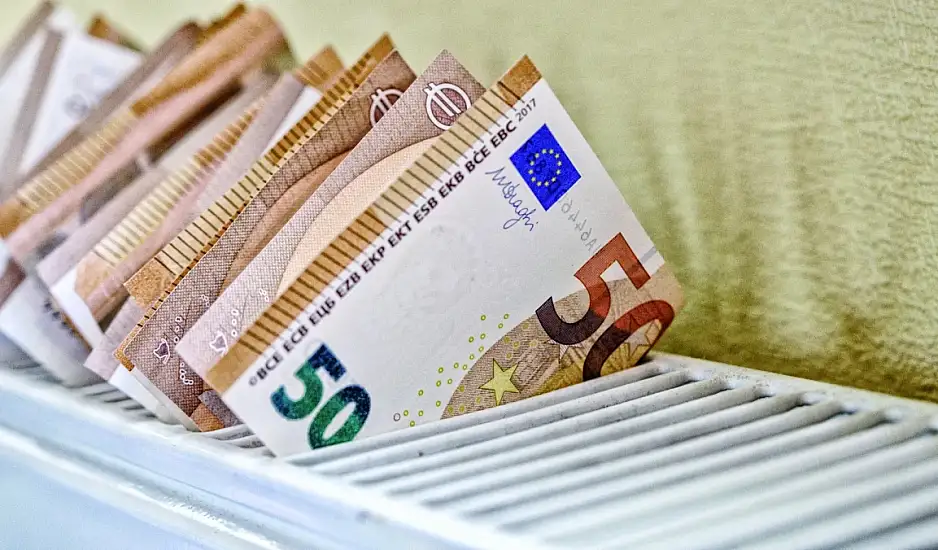 Επίδομα θέρμανσης: Διπλή αύξηση. Οι δικαιούχοι και τα χρήματα που θα πάρουν. Τι αλλάζει φέτος