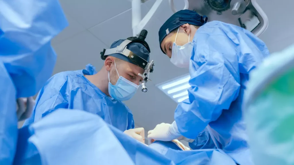 Δωρεάν απογευματινά χειρουργεία: Ξεκινούν εντός της εβδομάδας – Ποιες είναι οι πιο δημοφιλείς επεμβάσεις