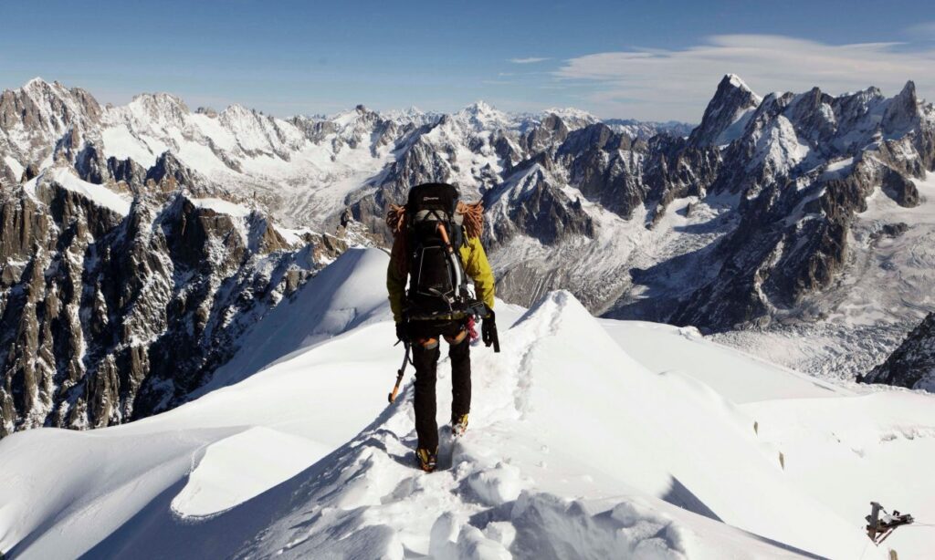 Κλιματική αλλαγή: Ξεχάστε το σκι στις Άλπεις – Ξεμένουν από χιόνι και απειλούνται με πλημμύρες