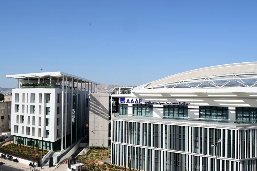 Σε ποιους στέλνει «ραβασάκι» η εφορία μέχρι τέλος του μήνα