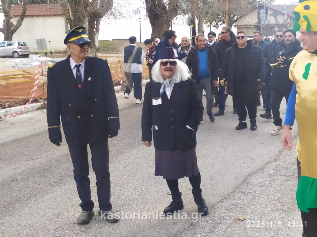 Ραγκουτσάρια 2025: Εικόνες από την παρέλαση των καρναβαλιστών