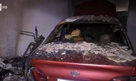 Πυρκαγιά σε πιλοτή στη Θεσσαλονίκη – Κάηκαν 2 ΙΧ αυτοκίνητα και μία μηχανή