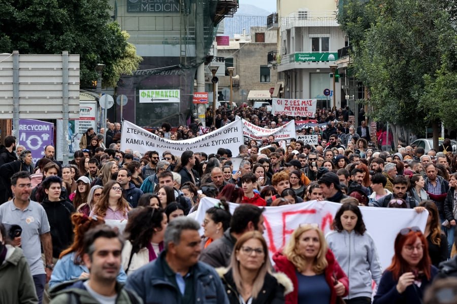 Τα παιδιά ζητούσαν οξυγόνο, η κοινωνία ζητά δικαιοσύνη – Ξεσηκωμός την Κυριακή για τα Τέμπη