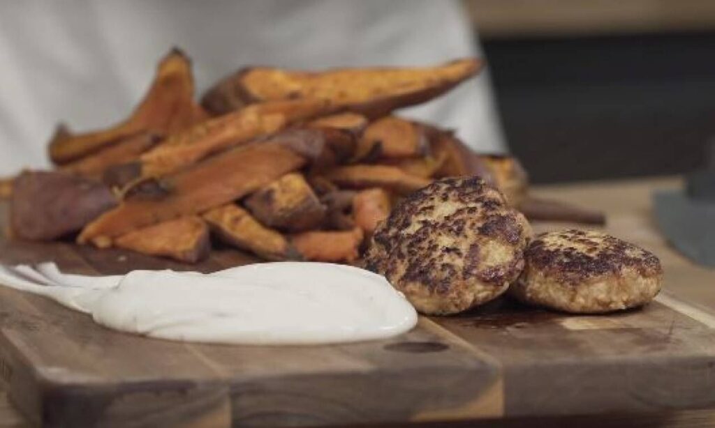 Eστιατόριο τηγανίζει μπιφτέκια στο ίδιο λάδι για περισσότερα από εκατό χρόνια