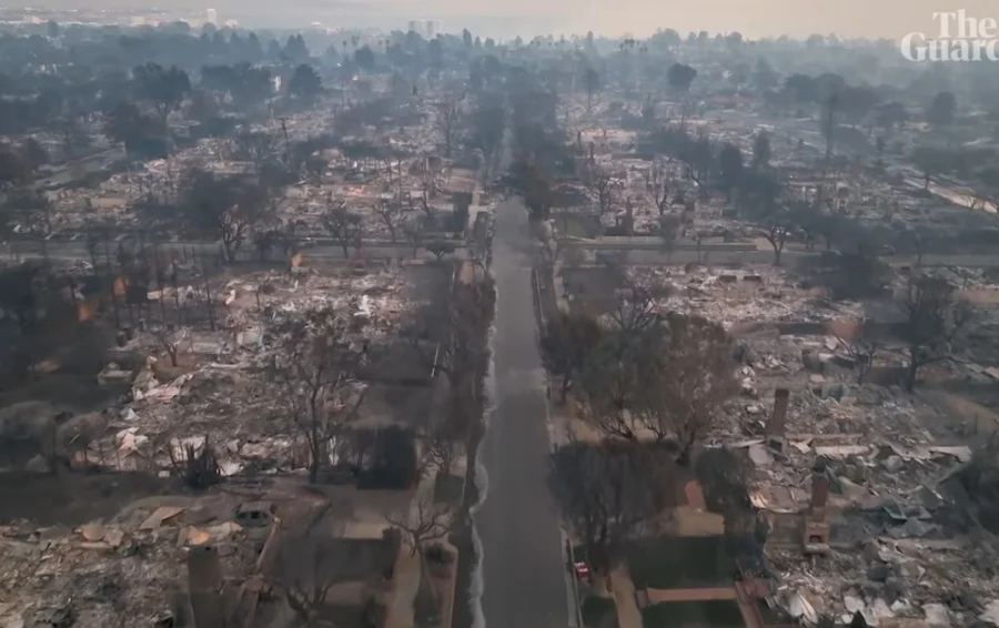 Εικόνες αποκάλυψης – Καθηλώνει βίντεο drone από τις καταστροφές στο Λος Άντζελες