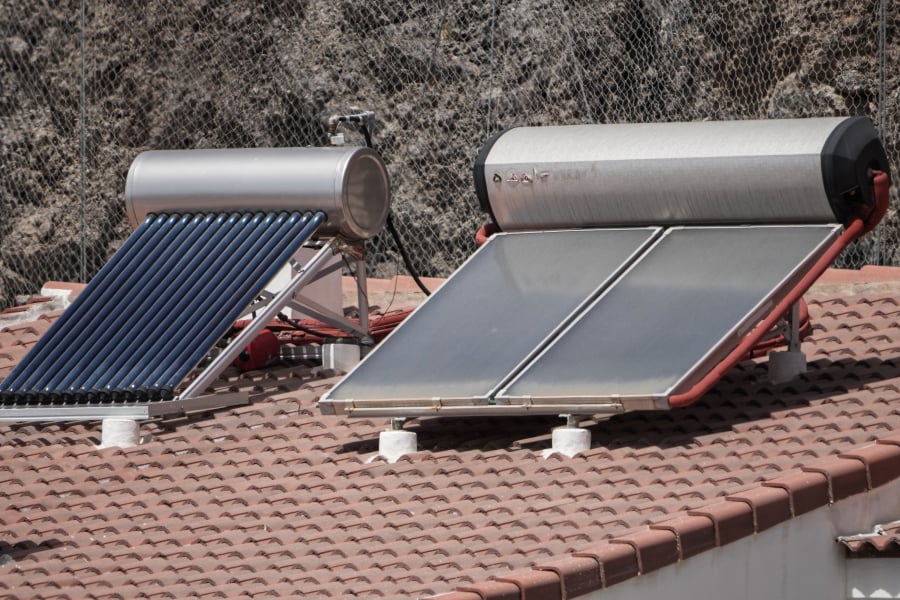 Ανατροπή με τις αιτήσεις για το Αλλάζω Θερμοσίφωνα – Τι ώρα ανοίγει το Εξοικονομώ 2025