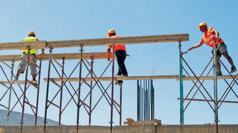 Πέντε προγράμματα από το Υπ. Περιβάλλοντος για ενεργειακή αναβάθμιση σχολείων και επιχειρήσεων – Χαρακτηριστικά και αιτήσεις