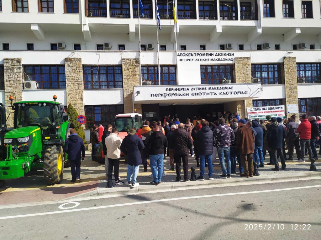 Συνεχίζουν τις κινητοποιήσεις τους οι αγρότες  της Καστοριάς