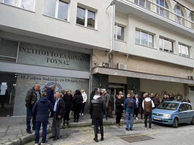 Οι  «αποκλεισμένοι» γουνοποιοί…. απέκλεισαν  το Επιμελητήριο!