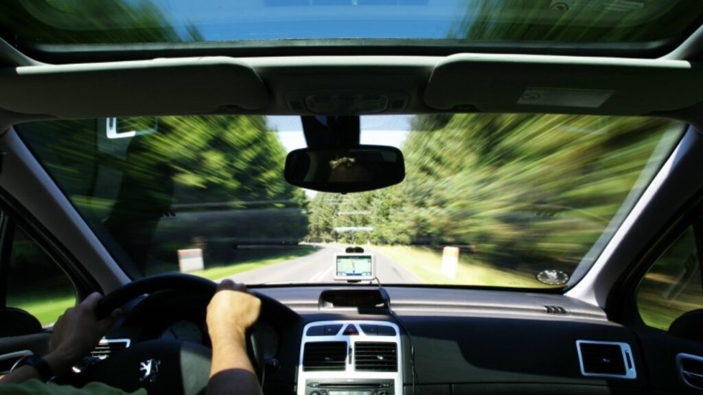 ΕΕ: «Τέλος» η οδήγηση για τους 70άρηδες