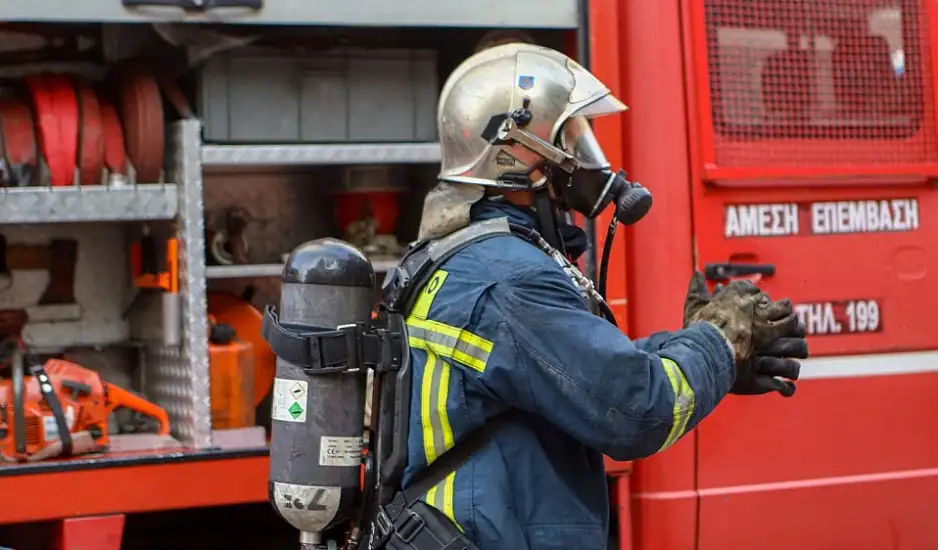 Κοζάνη: Κάηκε ολοσχερώς αυτοκίνητο αστυνομικού