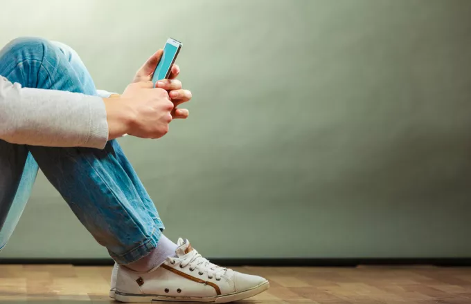 Σύλληψη δύο 16χρονων για πορνογραφία ανηλίκων – «Έγδυσαν» συμμαθήτριές τους με τεχνητή νοημοσύνη