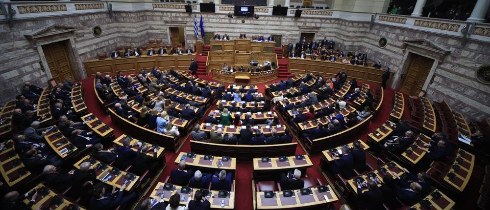 Τέμπη – Πρόταση μομφής: 85 υπογραφές στο κείμενο που κατατέθηκε στην Βουλή