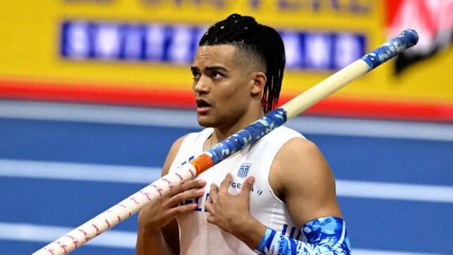 Ασημένιος ο Καραλής στο Παγκόσμιο Πρωτάθλημα Κλειστού Στίβου – «Πέταξε» στα 6,05 μέτρα – Συγχαρητήρια Μητσοτάκη, Ανδρουλάκη