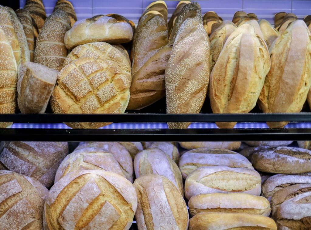 Έρχονται αυξήσεις στο ψωμί – Φόβοι ότι θα φτάσει το 1,4 ευρώ η τιμή της φραντζόλας