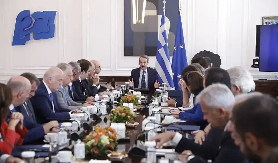 Ανασχηματισμός: Ποιοι φεύγουν, ποιοι μένουν και ποιοι είναι οι αμετακίνητοι