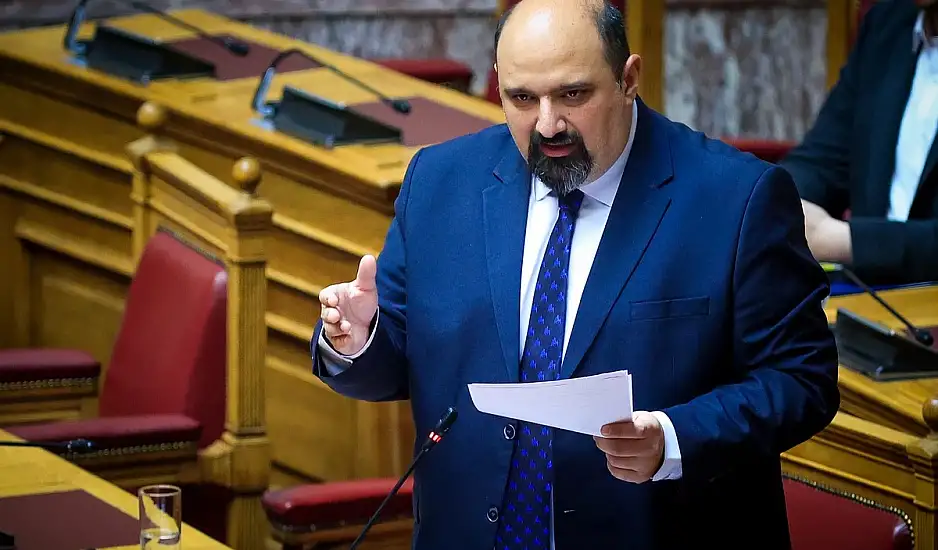 Δημοσίευμα Εστίας: E-mail Τριαντόπουλου φέρεται να τον καίει για το μπάζωμα των Τεμπών