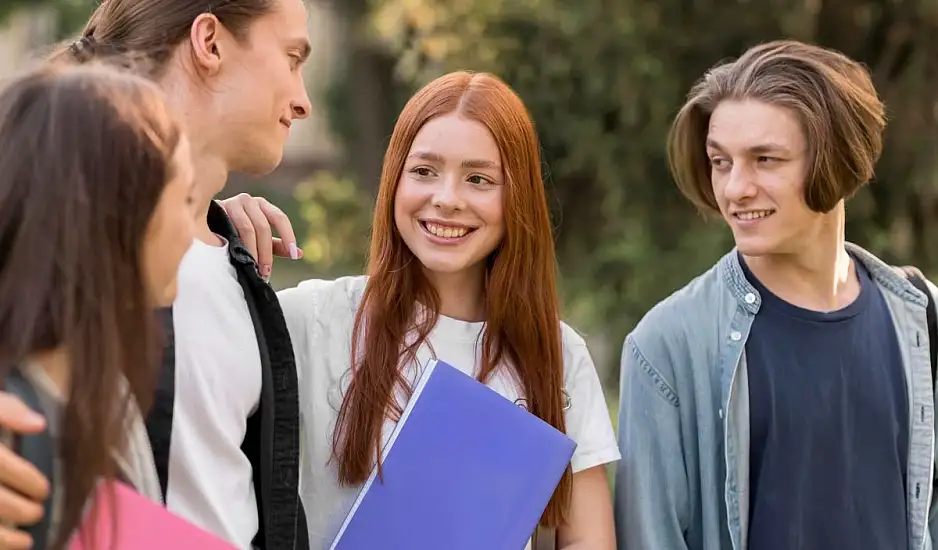 Τι σημαίνει όταν κάποιος μιλάει πολύ;