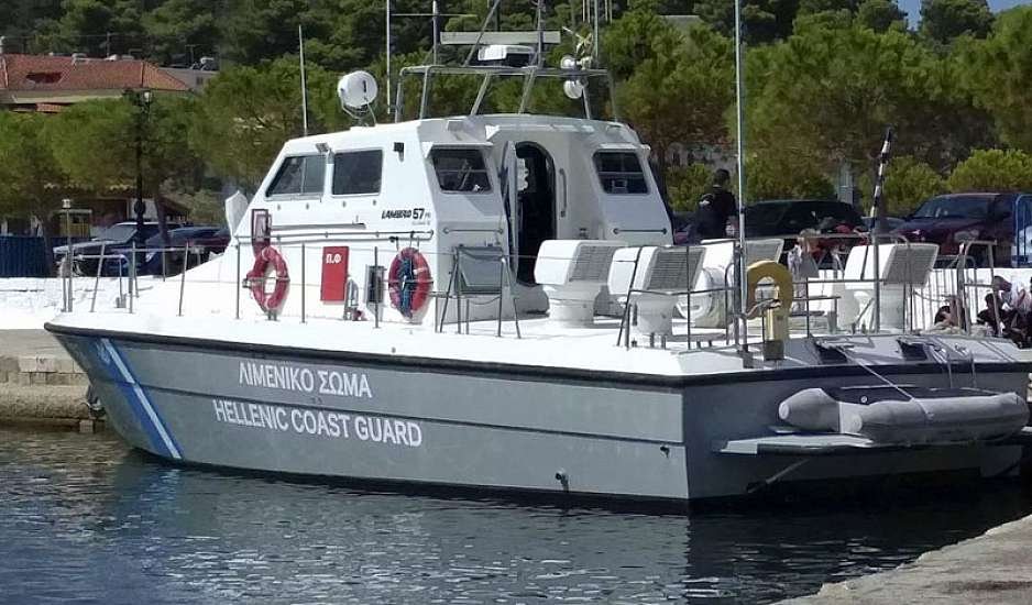 Συναγερμός στη Θεσσαλονίκη για νεκρή γυναίκα στον Θερμαϊκό