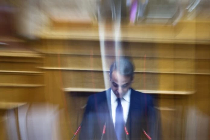 Τα Τέμπη αλλάζουν το πολιτικό σκηνικό: Κορυφώνεται η κόντρα στη Βουλή – Έρχεται παρέμβαση Σαμαρά και ανασχηματισμός