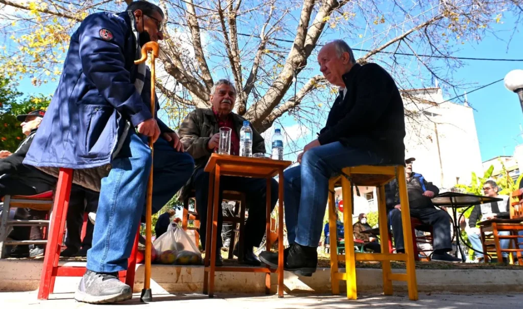 Αναδροµικά έως 12.000 ευρώ για 150.000 συνταξιούχους: Αφορούν κύριες και επικουρικές σε 12 ασφαλιστικούς φορείς – Τέλη Μαρτίου ξεκινά η καταβολή τους