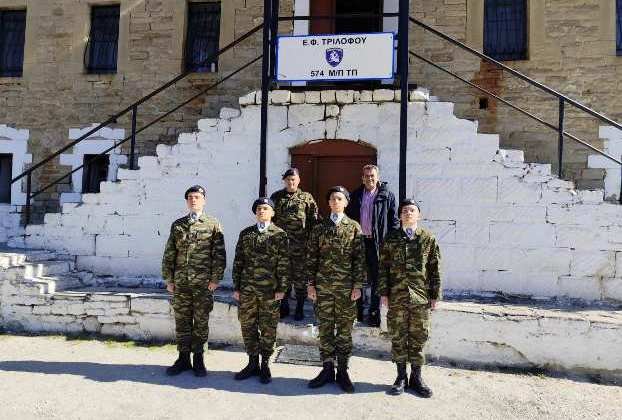 Επίσκεψη του Αντιπεριφερειάρχη Καστοριάς Δημήτρη Σαββόπουλου σε Στρατιωτικά Φυλάκια- Ανταλλαγή Ευχών με το Προσωπικό Ενόψει του Πάσχα