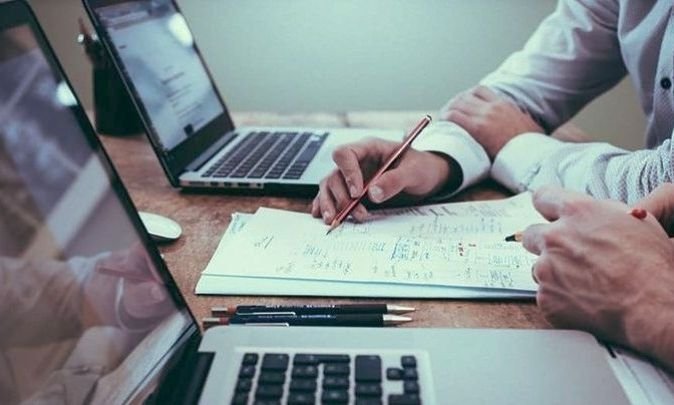 Αυτή είναι η ημερομηνία «κλειδί» για τις νέες φορολογικές ελαφρύνσεις – Ποιοι κερδίζουν