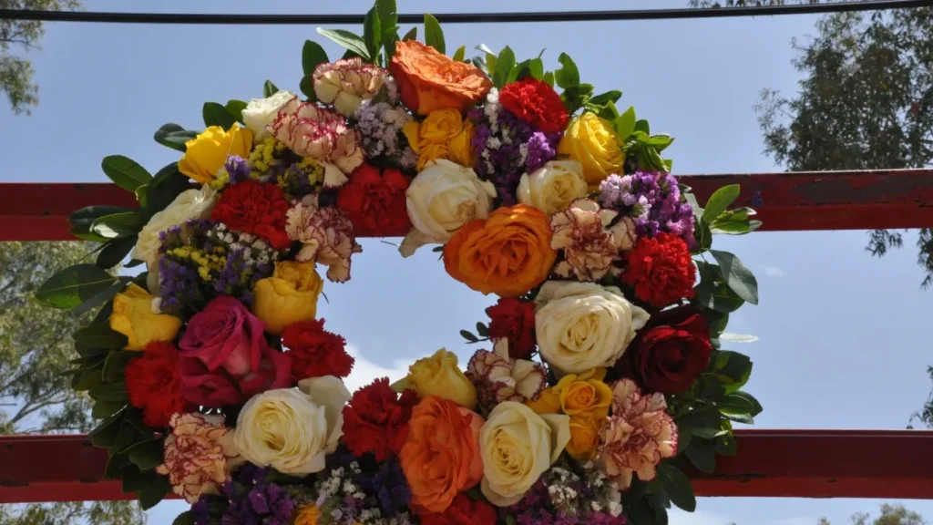 Πρωτομαγιά: Τι συμβολίζει το μαγιάτικο στεφάνι – Τα έθιμα στην Ελλάδα