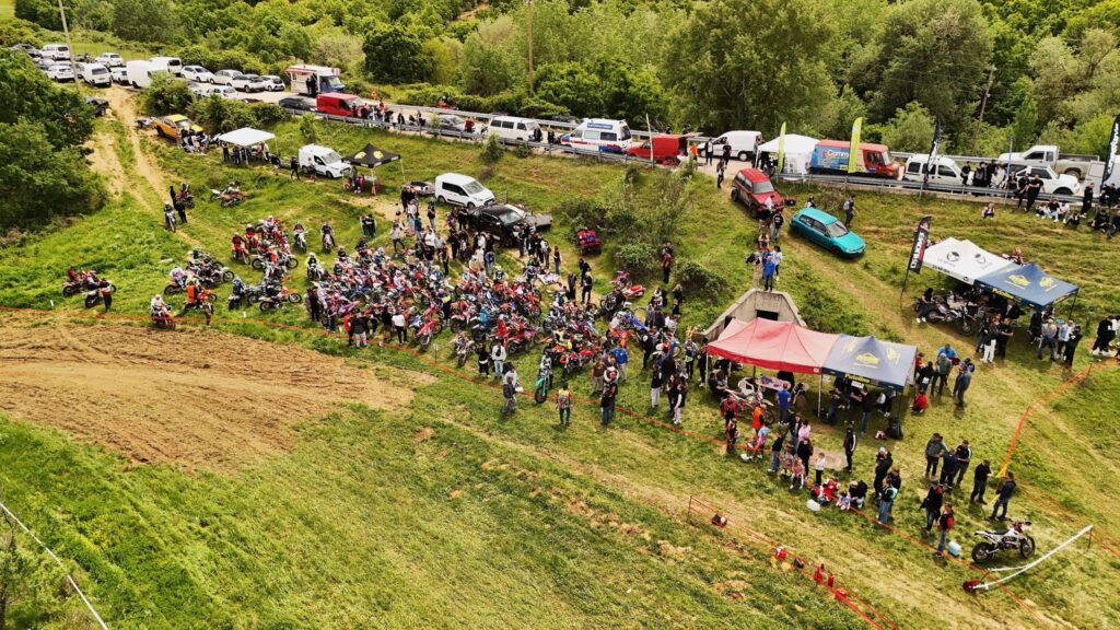 Ταχύτητα, πάθος και ρεκόρ συμμετοχών σε έναν μοναδικό αγώνα!