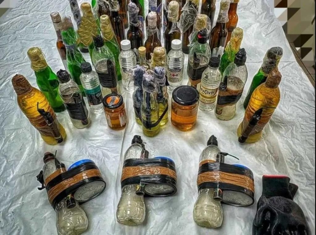 Θεσσαλονικη: 49 βόμβες μολότοφ εντοπίστηκαν στην Πολυτεχνική Σχολή του ΑΠΘ