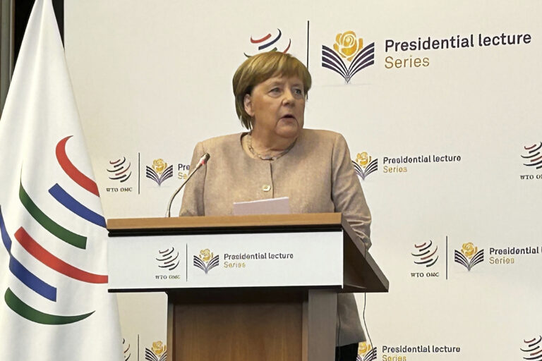 Άνγκελα Μέρκελ: Προειδοποιεί για «καταστροφή» της Ευρώπης λόγω των μονομερών πολιτικών μεμονωμένων κρατών για το μεταναστευτικό