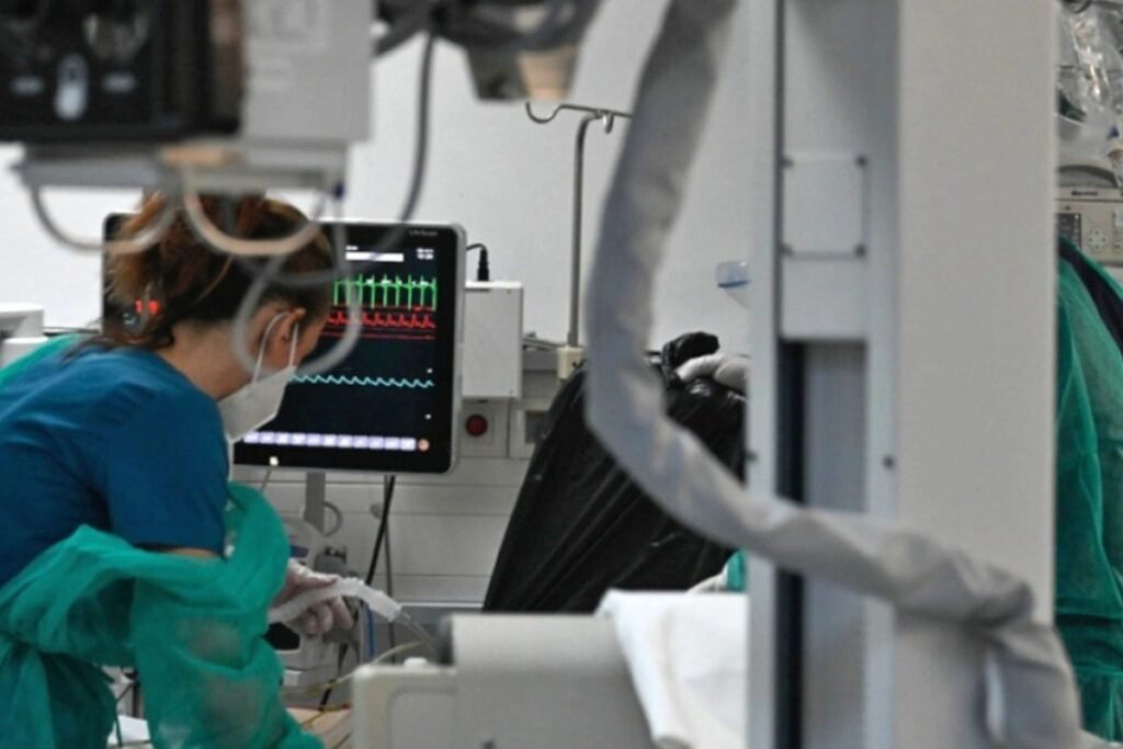 Αγρίνιο: Ποινικές διώξεις για τους 40 θανάτους στη ΜΕΘ του νοσοκομείου την περίοδο της πανδημίας