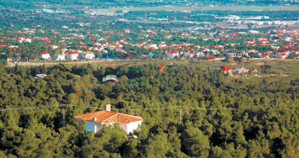 Οικόπεδα: Τι συμβαίνει με το ΠΔ για τη δόμηση εκτός οικισμών