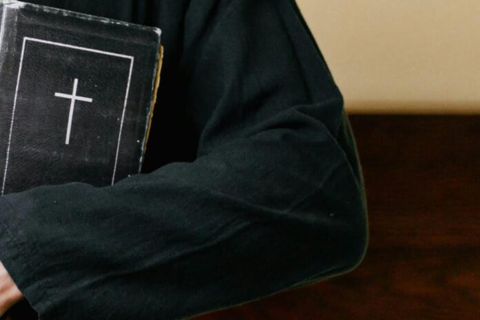 pexels-ivan-samkov-8955346